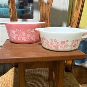 Vintage PYREX Gooseberry casserole dishes Bowls